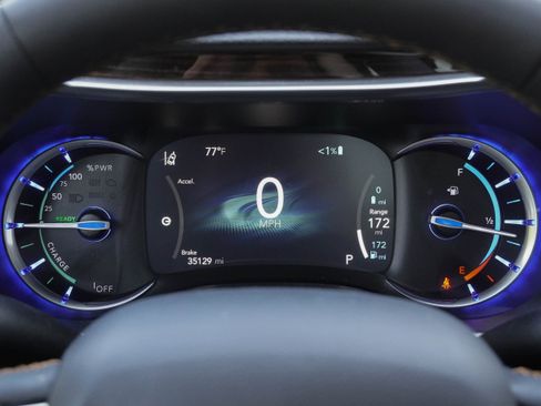 Used 2023 Chrysler Pacifica Pinnacle FWD image 20