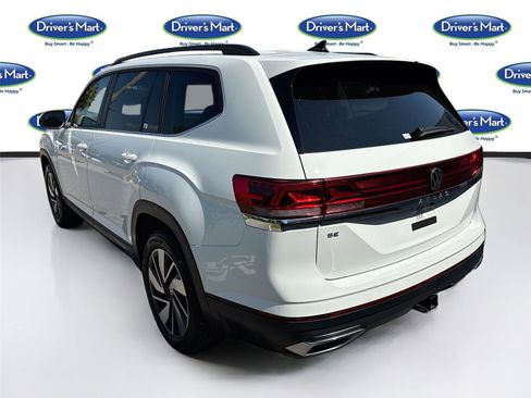 Used 2025 Volkswagen Atlas SE FWD image 5