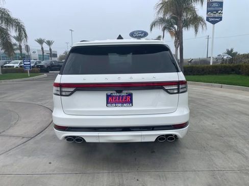 New 2026 Lincoln Aviator AWD image 4