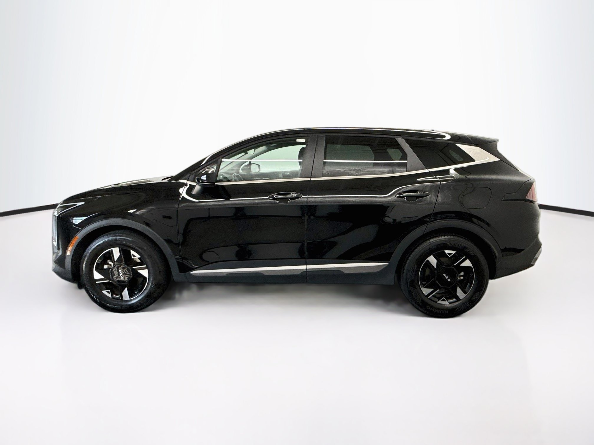 Used 2026 Kia Sportage LX FWD image 4