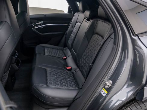 Used 2022 Audi e-tron S Prestige w/ Prestige Package image 20