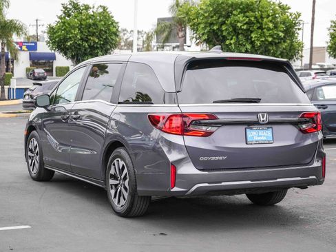 Used 2025 Honda Odyssey EX-L image 9