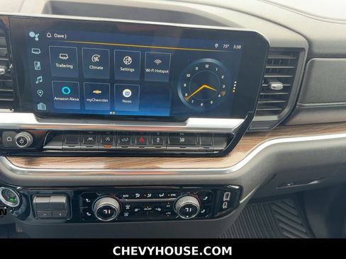 Used 2023 Chevrolet Silverado 1500 LT w/ Convenience Package II AWD/4WD image 17