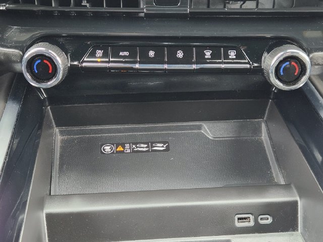 Used 2025 Chevrolet Suburban Z71 AWD/4WD image 20
