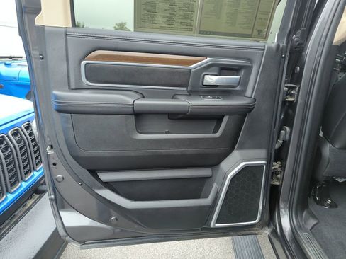 Used 2022 RAM 2500 Laramie AWD/4WD image 27