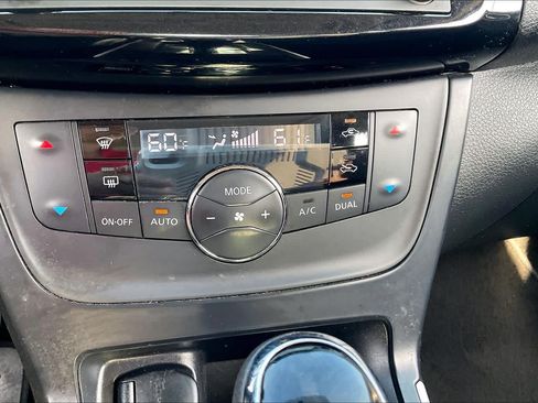 Used 2018 Nissan Sentra SV w/ Premium Package (P01) FWD image 33