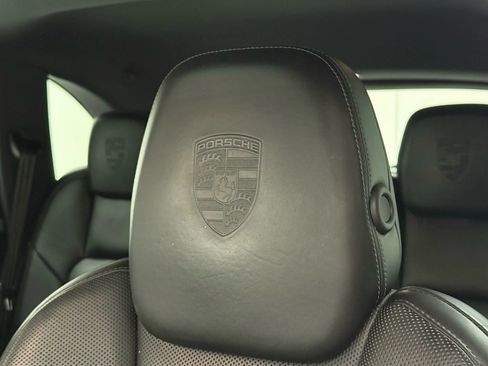 Used 2018 Porsche Cayenne Platinum Edition image 33