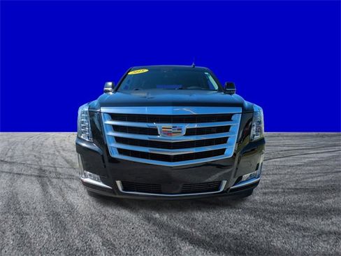 Used 2018 Cadillac Escalade Premium Luxury image 9