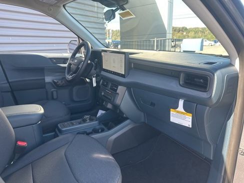 New 2025 Ford Maverick XL image 33