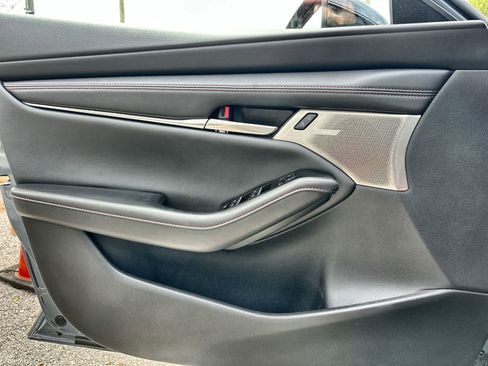 Used 2023 MAZDA MAZDA3 s image 26