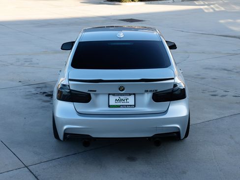 Used 2018 BMW 340i xDrive Sedan w/ Premium Package image 14