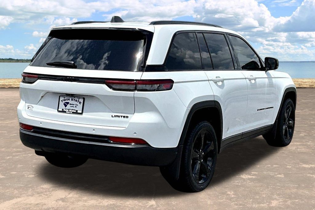 Used 2025 Jeep Grand Cherokee Limited w/ Black Appearance Package RWD image 8