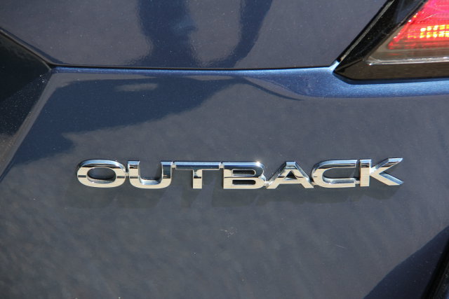 Used 2022 Subaru Outback Limited AWD/4WD image 10