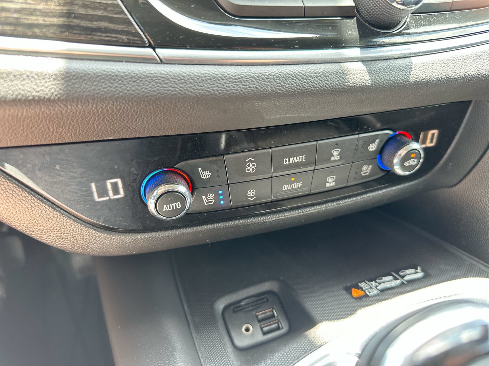 Used 2021 Buick Enclave Avenir w/ Avenir Technology Package FWD image 19