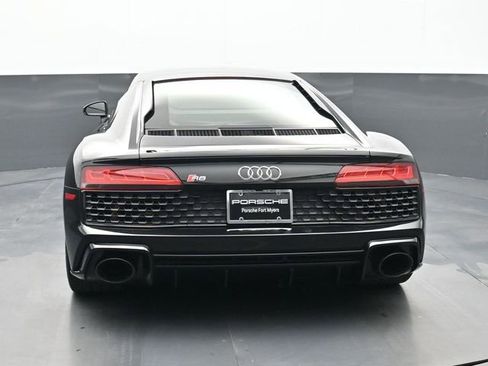 Used 2022 Audi R8 V10 w/ Premium Package image 15