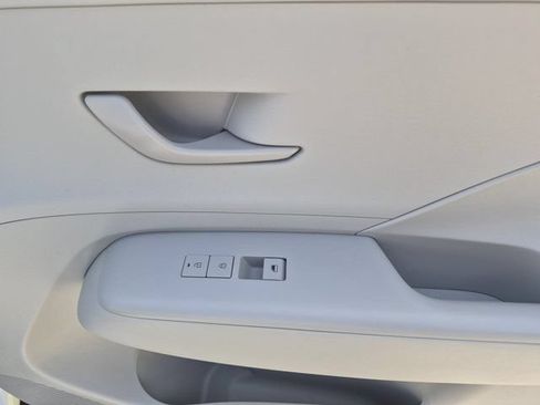 Used 2025 Hyundai Kona SEL FWD image 33