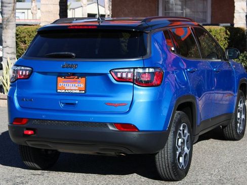 Used 2022 Jeep Compass Trailhawk w/ Trailhawk Convenience Group AWD/4WD image 9