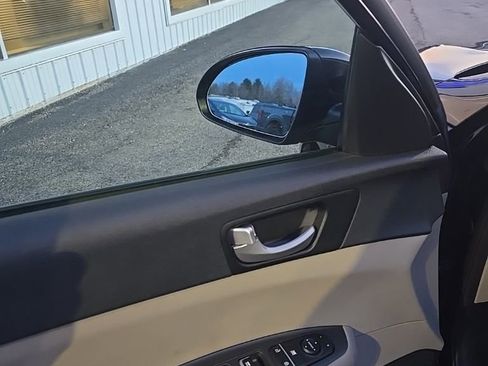 Used 2017 Kia Optima LX image 9