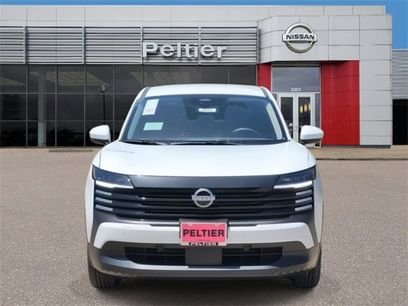 New 2025 Nissan Kicks SV w/ Illumination Package