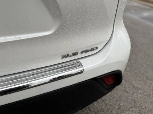 Certified 2020 Toyota Highlander XLE image 49