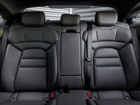 Certified 2025 Porsche Taycan image 26