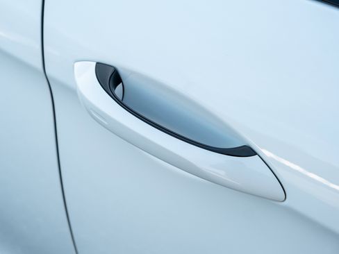 Certified 2023 Porsche Panamera 4 Platinum Edition image 44