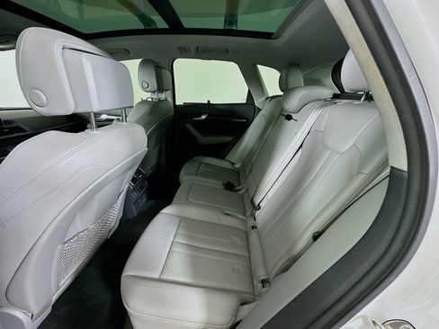 Used 2018 Audi Q5 Prestige w/ Prestige Package AWD/4WD image 37