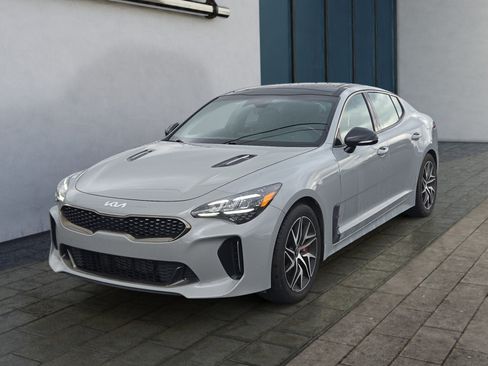 Used 2023 Kia Stinger GT-Line w/ Sun & Sound Package AWD/4WD image 3