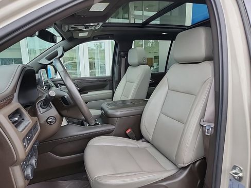 Used 2021 Chevrolet Tahoe LT w/ LT Signature Package AWD/4WD image 11