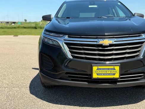 Used 2024 Chevrolet Equinox LS w/ LS Convenience Package AWD/4WD image 4