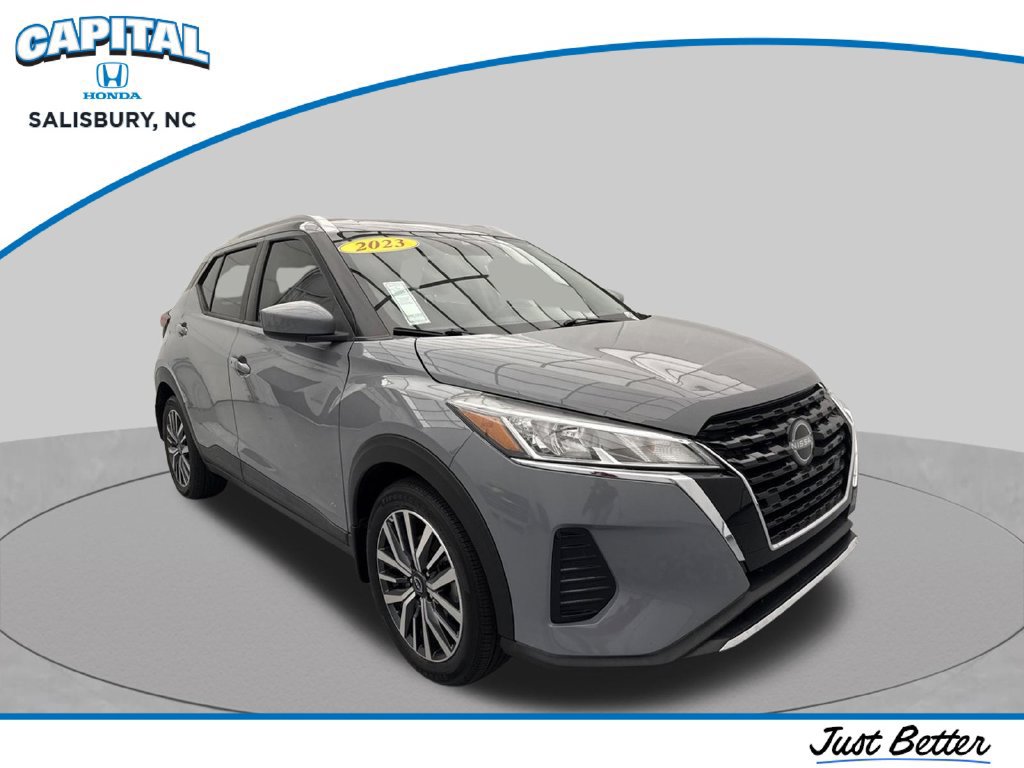 Used 2023 Nissan Kicks SV FWD image 1