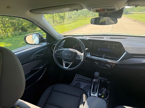 New 2026 Chevrolet Trax ACTIV w/ Driver Confidence Package FWD image 18