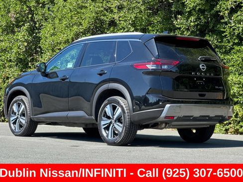 Used 2024 Nissan Rogue SL AWD/4WD image 6