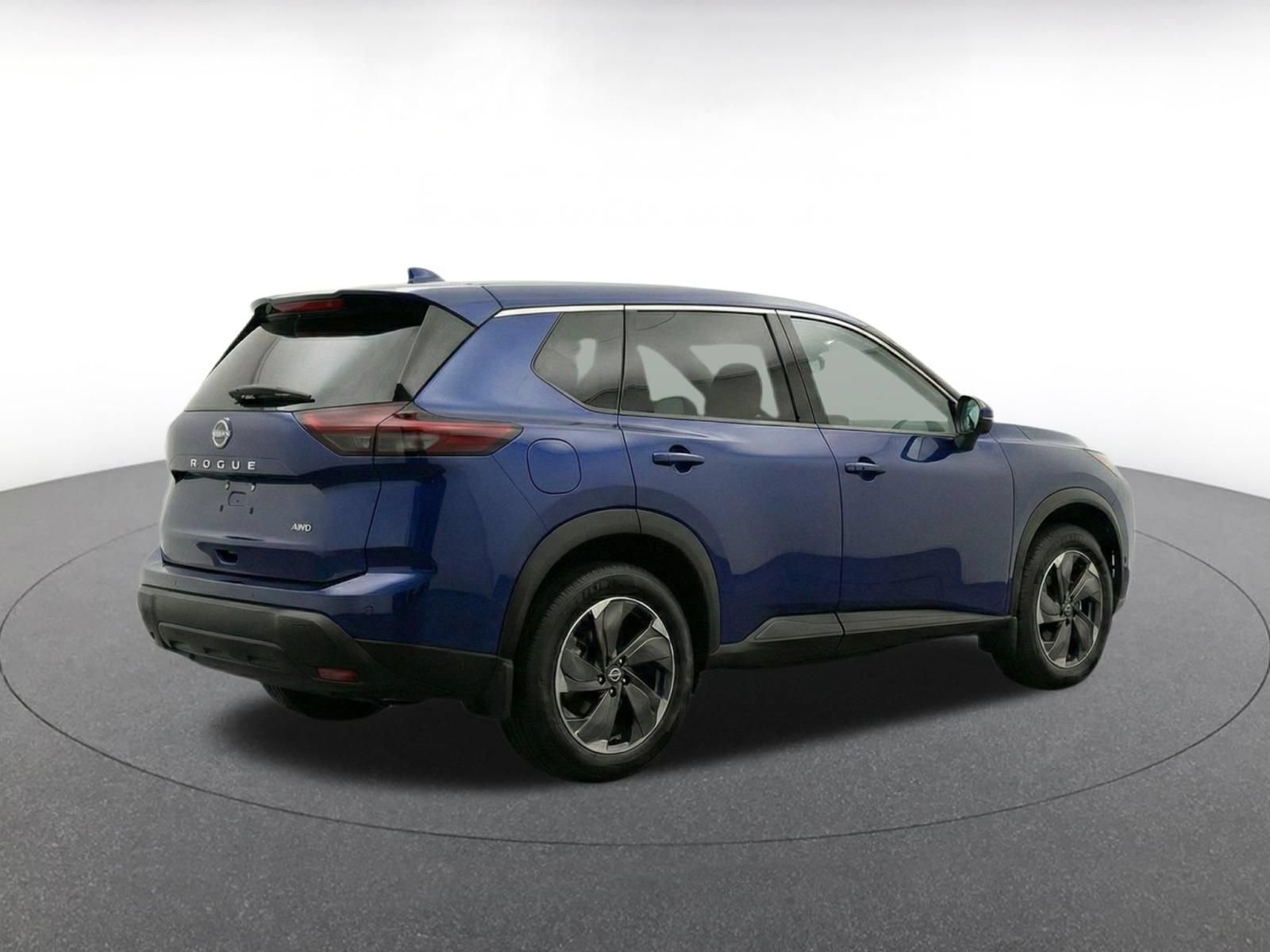 Used 2025 Nissan Rogue SV FWD image 10