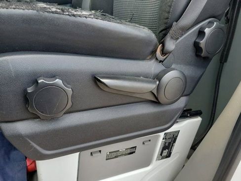 Used 2013 Mercedes-Benz Sprinter 2500 image 21