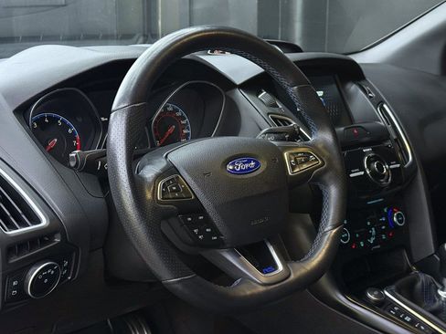 Used 2017 Ford Focus RS image 15