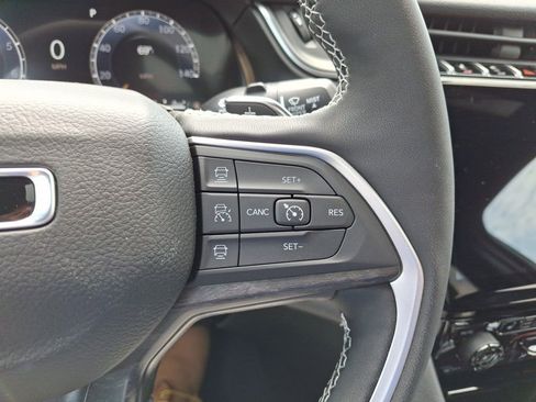 New 2025 Jeep Grand Cherokee Limited w/ Black Appearance Package image 21