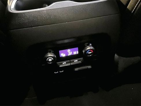 Used 2025 GMC Acadia Elevation image 10