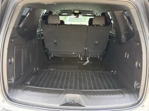 Used 2021 Chevrolet Tahoe 2WD w/ Remote Keyless Entry Package image 30