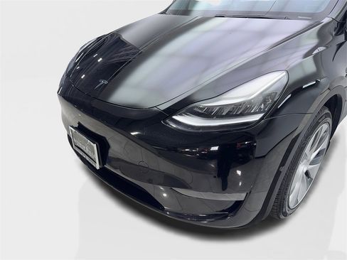 Used 2021 Tesla Model Y Long Range image 16