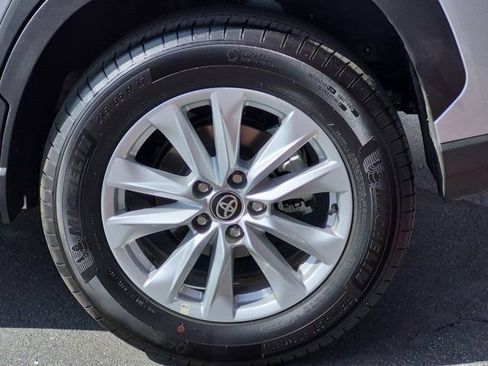 Used 2026 Toyota Corolla Cross LE FWD image 13