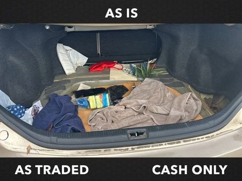 Used 2011 Toyota Camry LE image 28