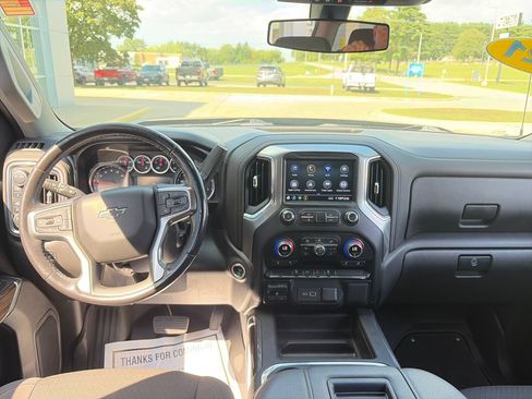 Used 2021 Chevrolet Silverado 1500 LT Trail Boss w/ Bed Protection Package AWD/4WD image 12