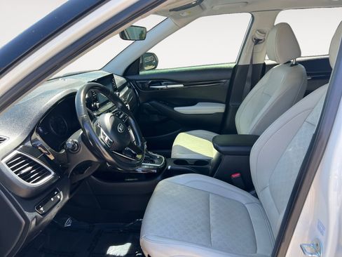 Used 2021 Kia Seltos EX AWD/4WD image 9