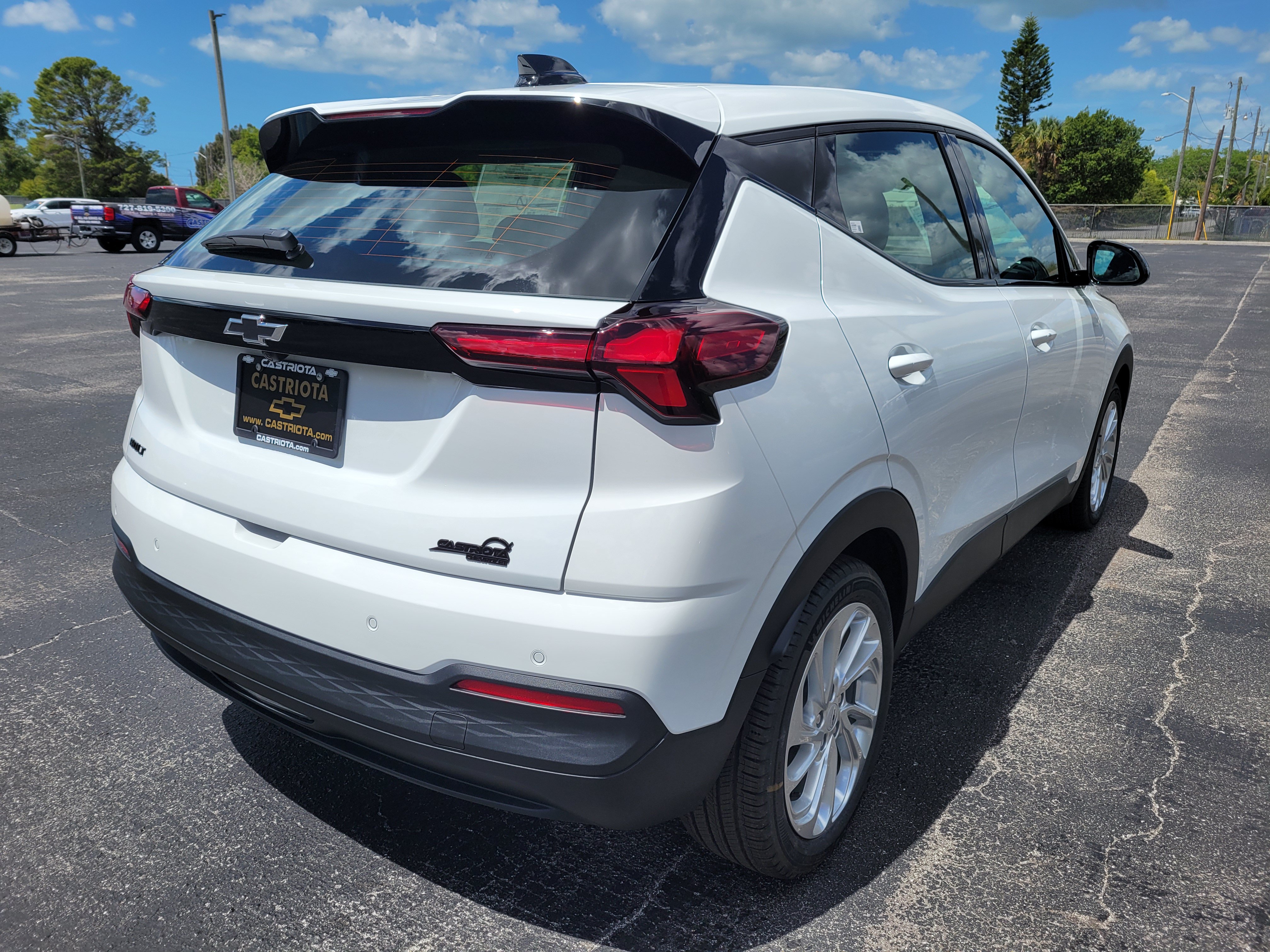 New 2027 Chevrolet Bolt LT w/ Comfort Package FWD image 6