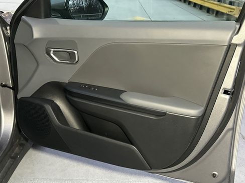 New 2025 Kia K4 LXS image 12