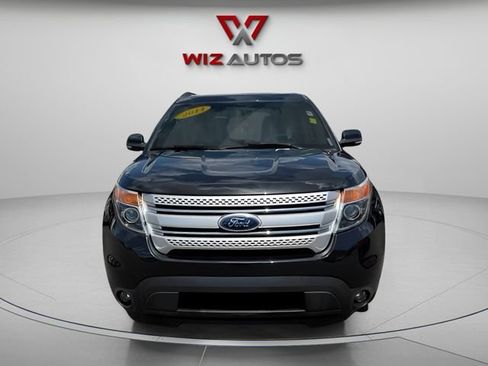 Used 2014 Ford Explorer XLT w/ Equipment Group 202A AWD/4WD image 8