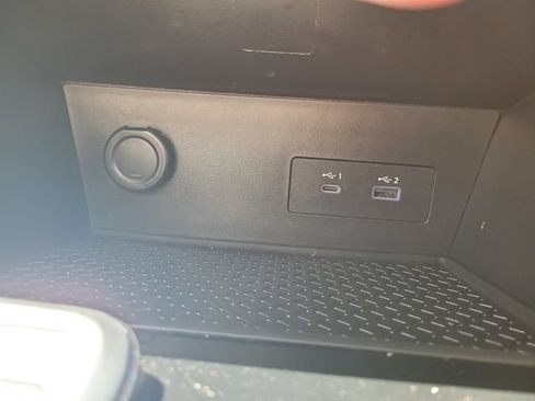 Certified 2022 Nissan Pathfinder SV w/ SV Premium Package FWD image 26
