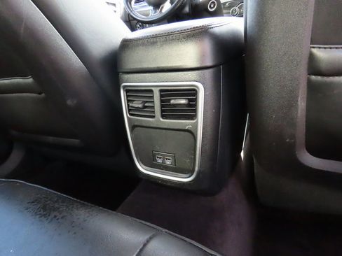 Used 2019 Chrysler 300 Touring L w/ Quick Order Package 22F image 14