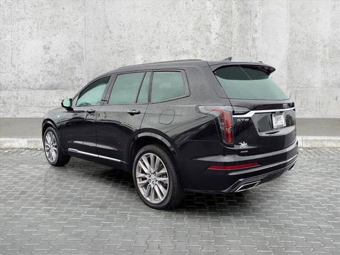 Used 2021 Cadillac XT6 Sport image 11